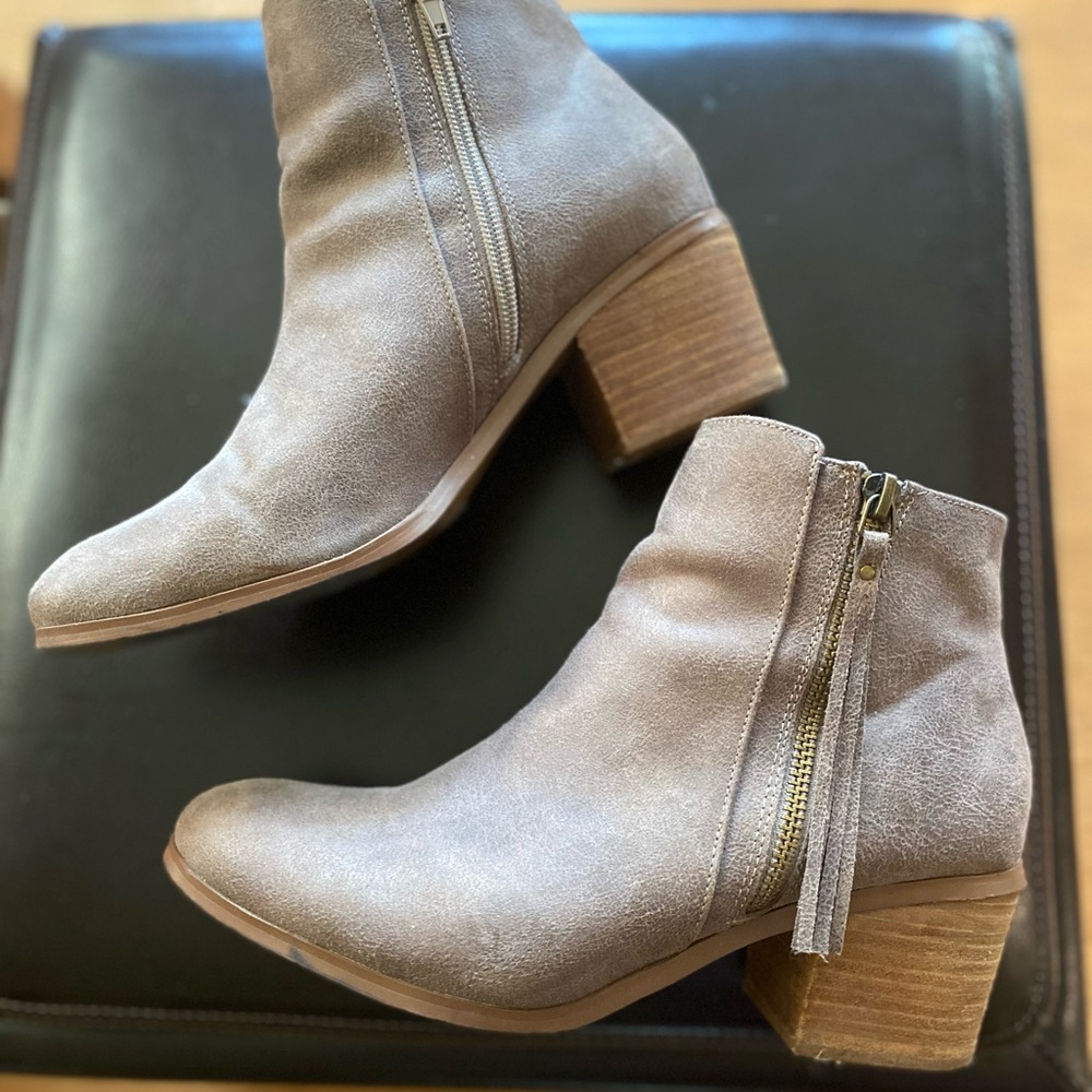 Report Footwear Franklin Tassel Zip Bootie